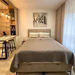 Aria Luxury Apartment,